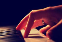 希克上演大四喜 莱沃库森德甲5比1大胜弗赖堡.